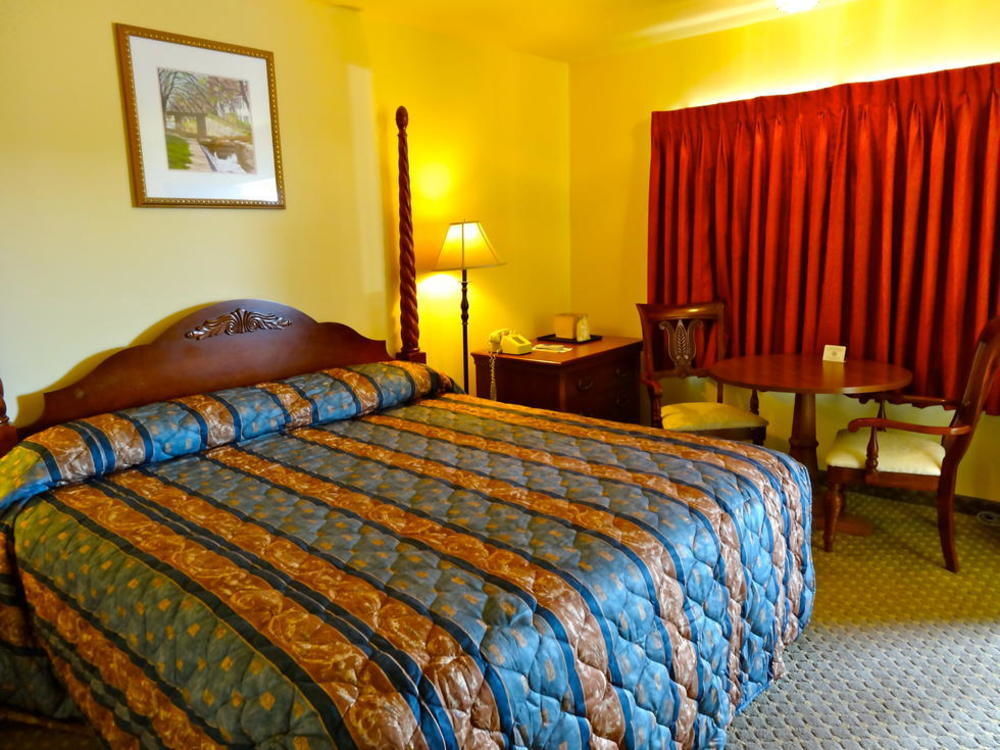 The Whispering Pines Motel- Whitestone White Stone Esterno foto