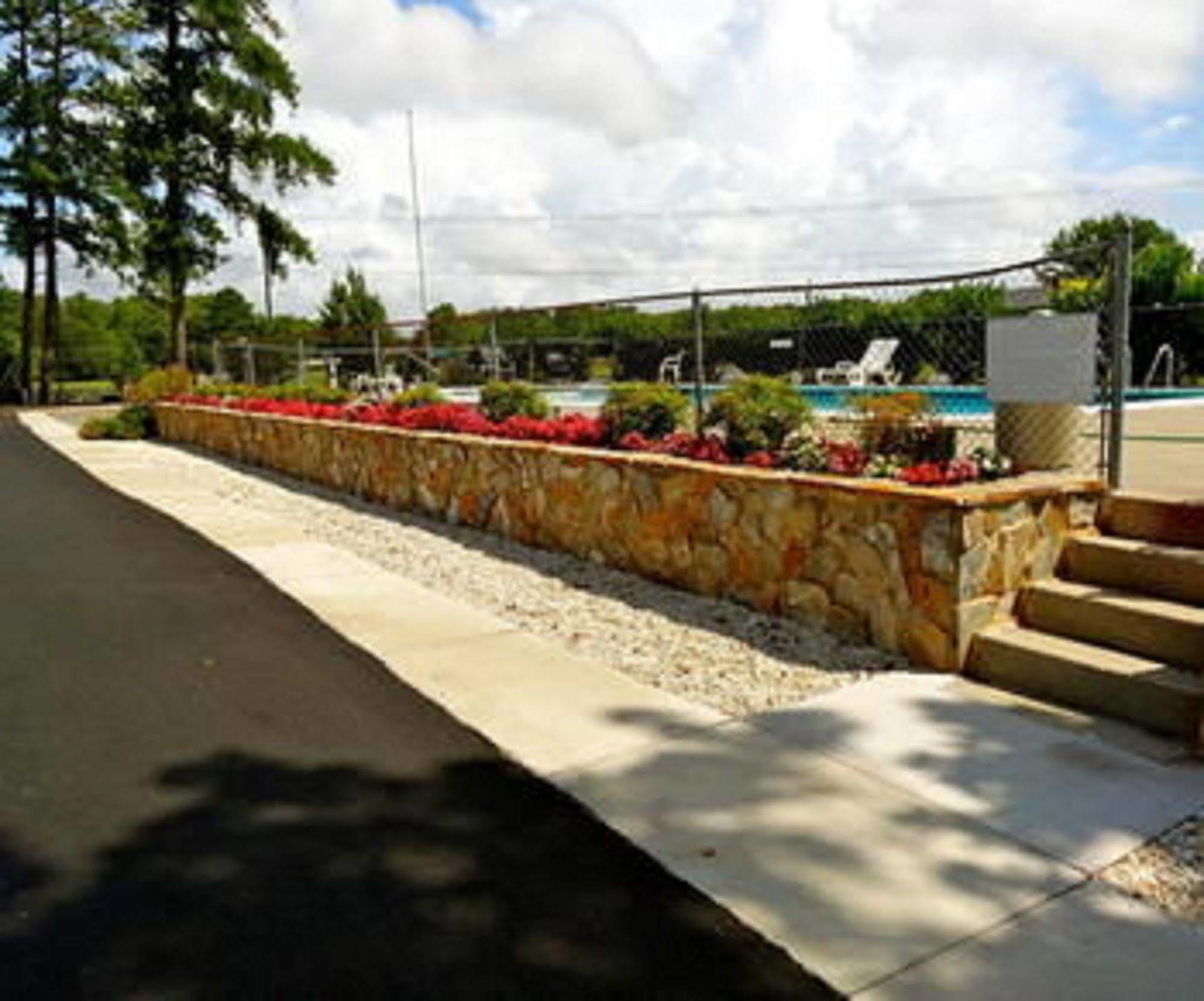 The Whispering Pines Motel- Whitestone White Stone Esterno foto