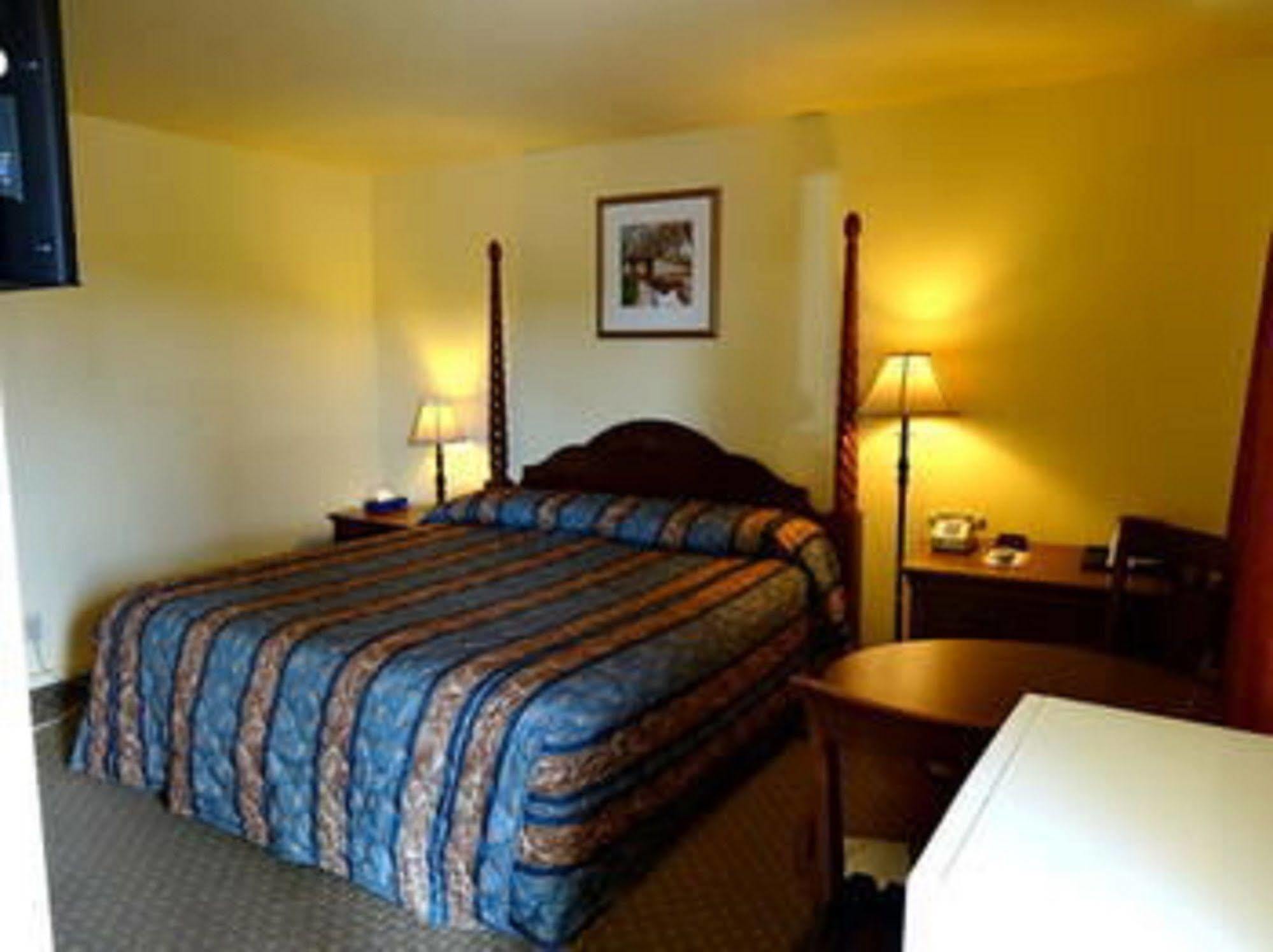 The Whispering Pines Motel- Whitestone White Stone Esterno foto