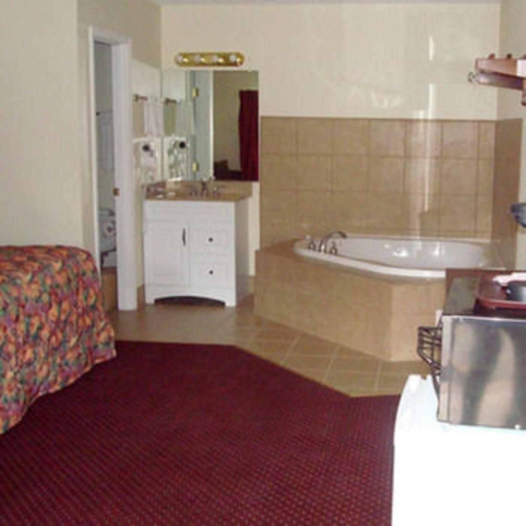 The Whispering Pines Motel- Whitestone White Stone Camera foto