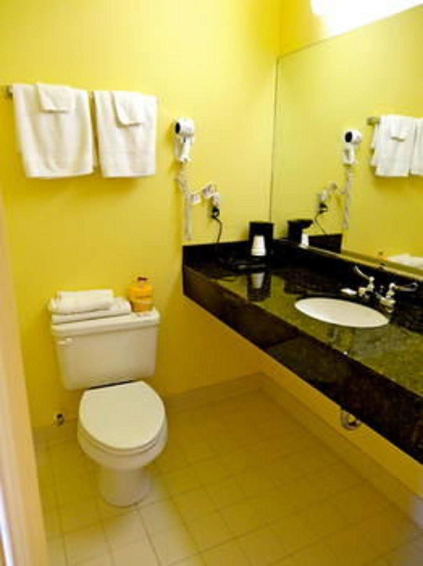 The Whispering Pines Motel- Whitestone White Stone Esterno foto